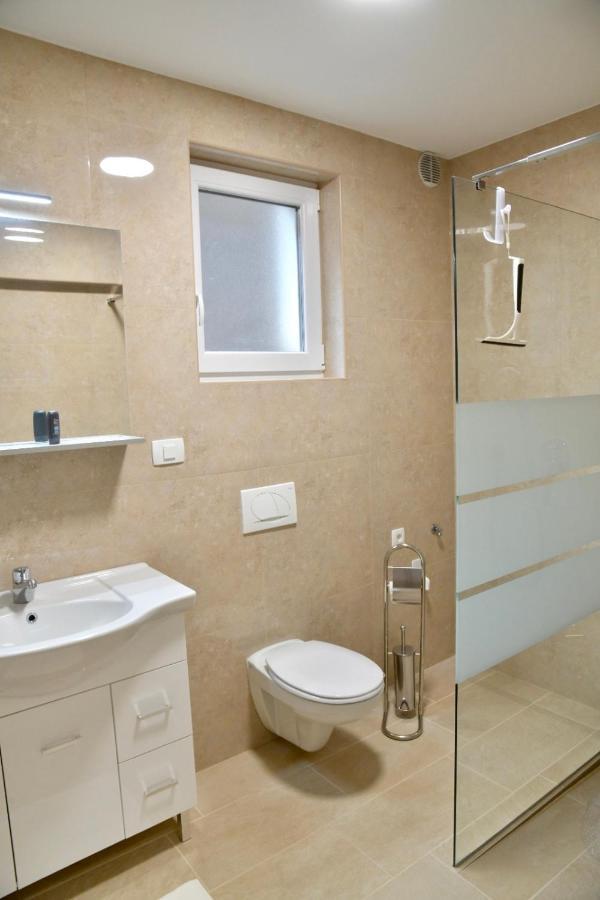Stara Jezica Apartments With Wifi Любляна Екстер'єр фото