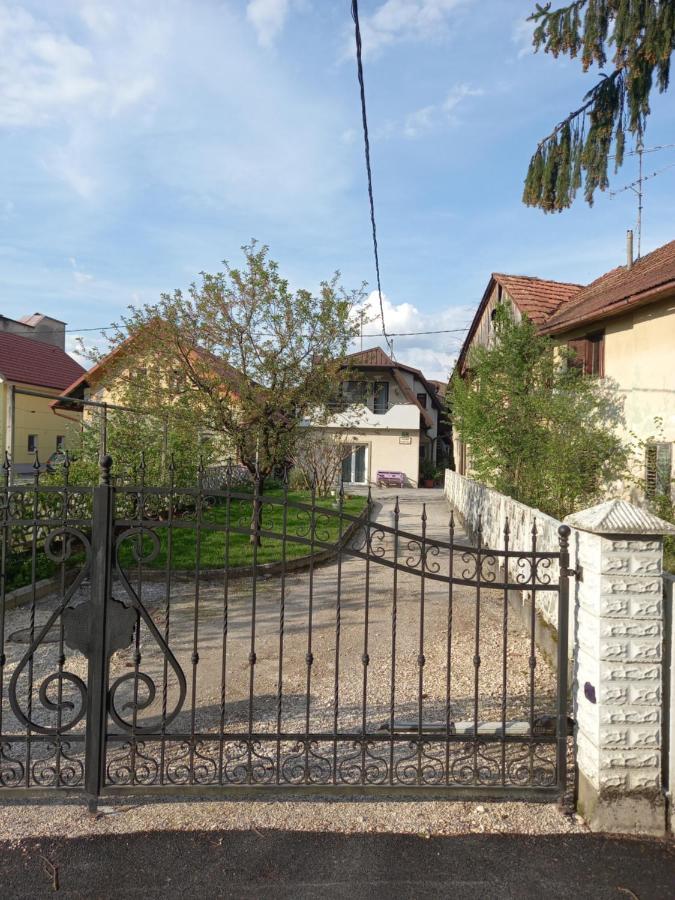 Stara Jezica Apartments With Wifi Любляна Екстер'єр фото