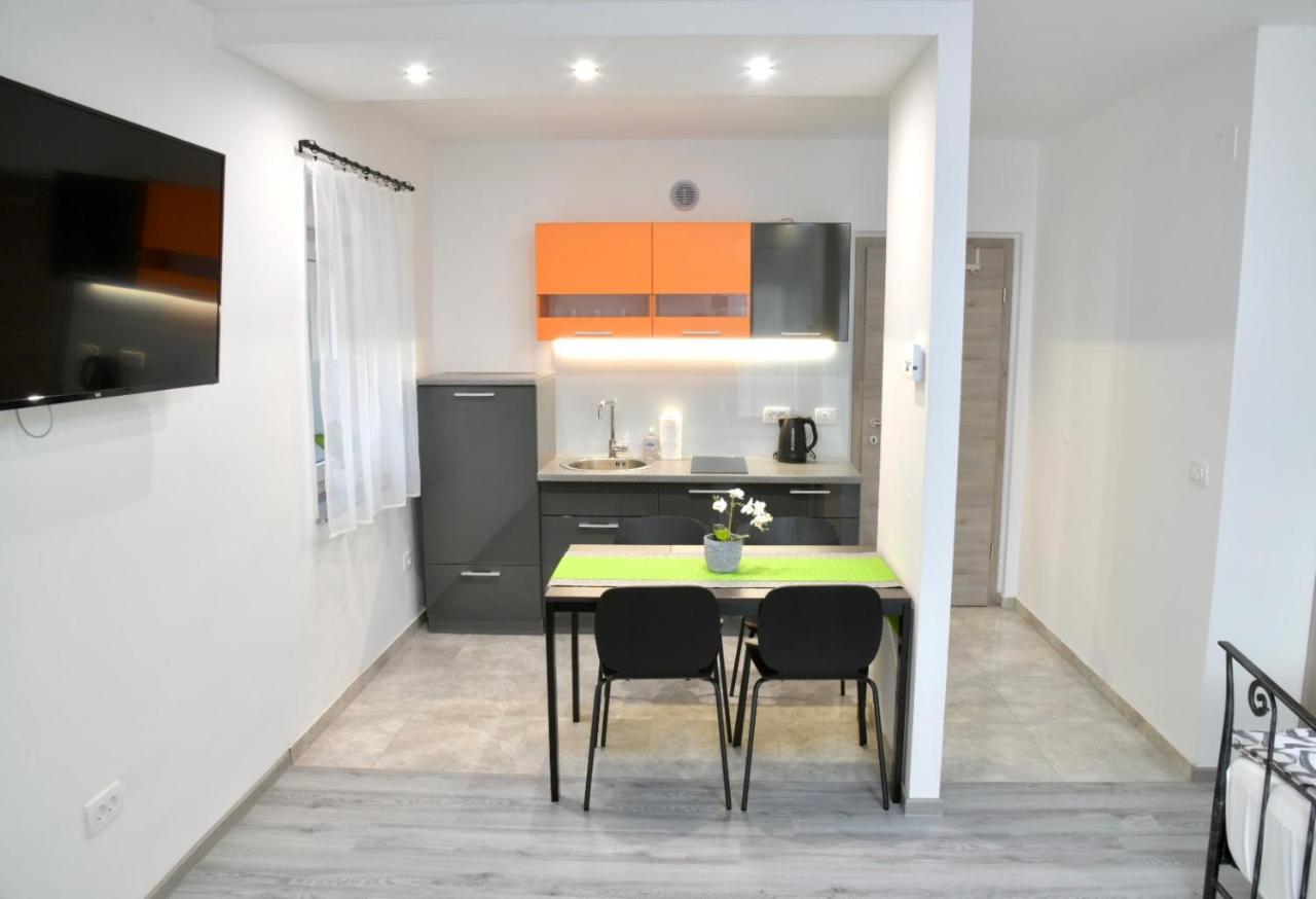 Stara Jezica Apartments With Wifi Любляна Екстер'єр фото